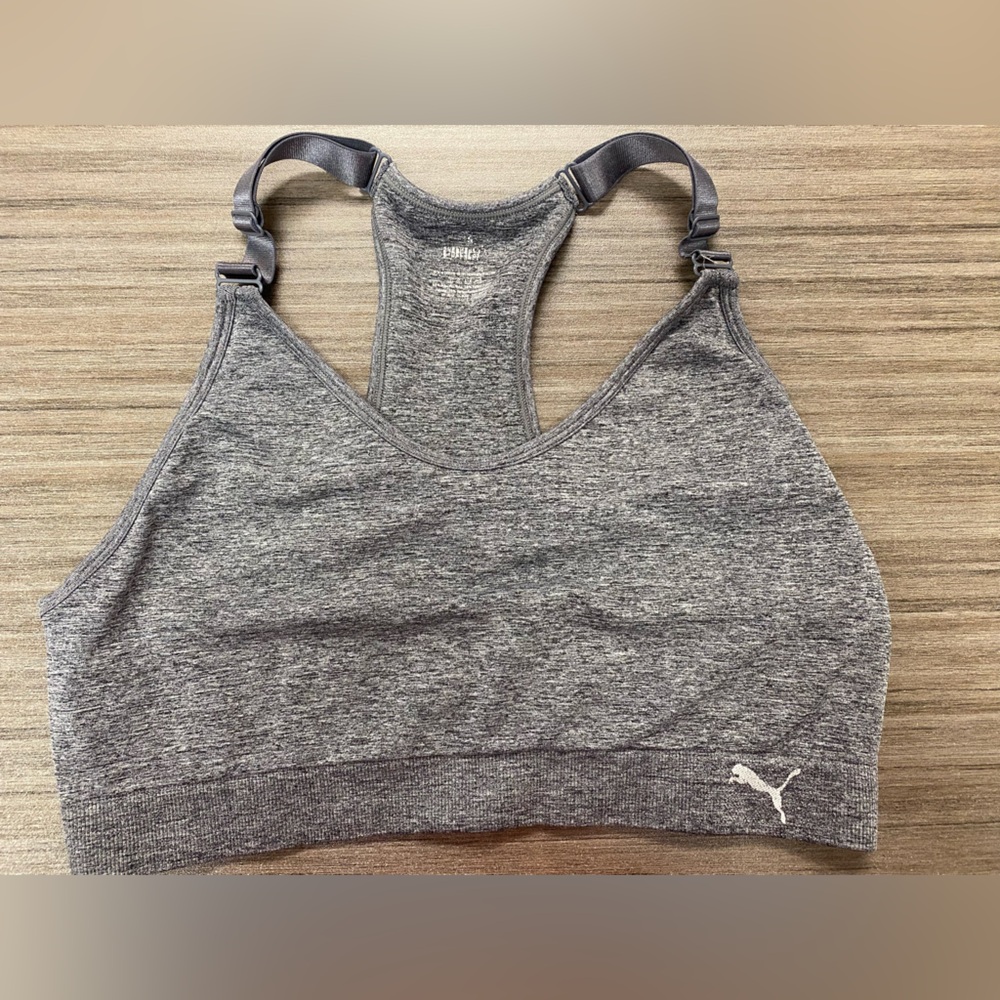 4 for $25  🩶 Puma Grey Racerback Sports Bra Size L 🩶